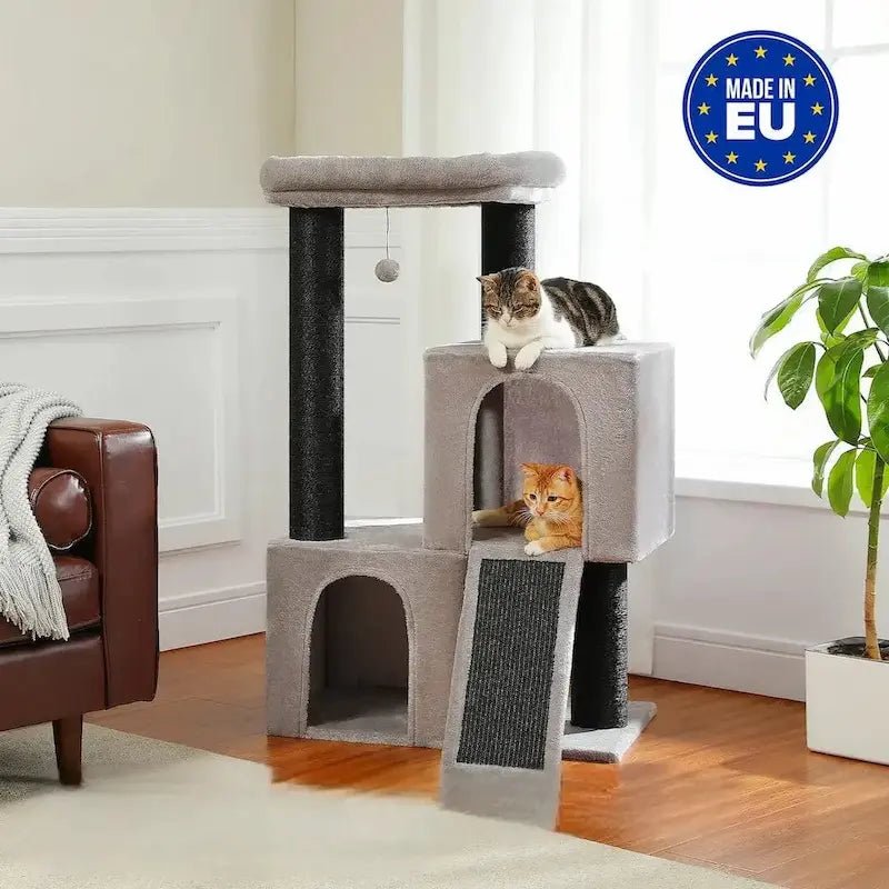 Arbre à chat en sisal Paweco gris avec deux niches, rampe griffoir et chats