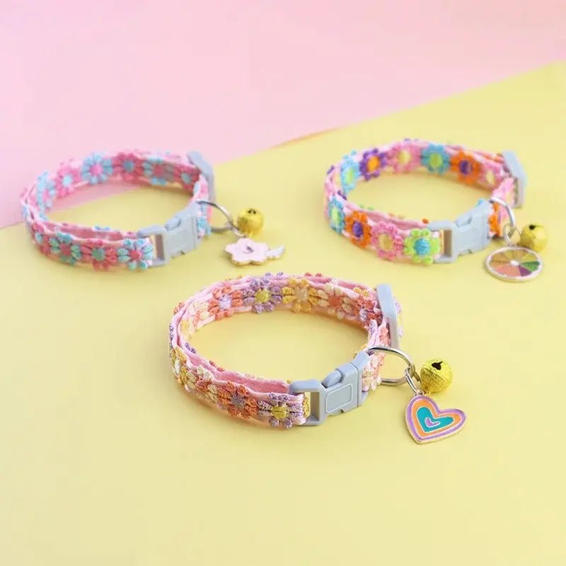 Collier chat clochette fleur - Léger & sécurisé | Fleuria